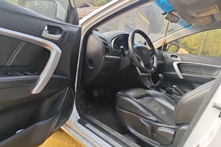 Used Geely Auto Emgrand 2016 Sedan 1.5L Manual Upward Edition Driver Seat