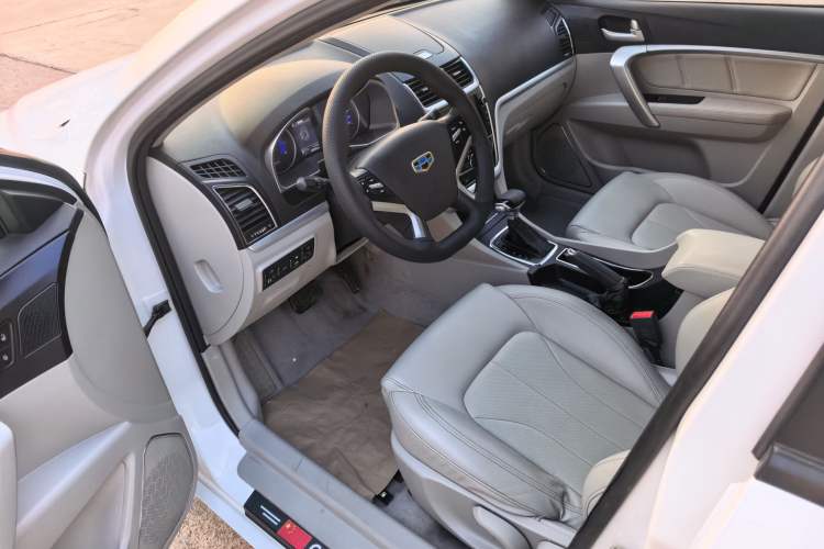 Used Geely Auto Emgrand 2016 Sedan 1.5L CVT Luxury Model Driver Seat