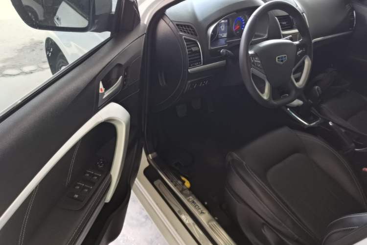 Used Geely Auto Emgrand 2016 Sedan 1.5L Manual Upward Edition Driver Seat