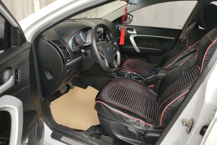Used Geely Auto Emgrand 2016 Sedan 1.5L CVT Upward Version Driver Seat