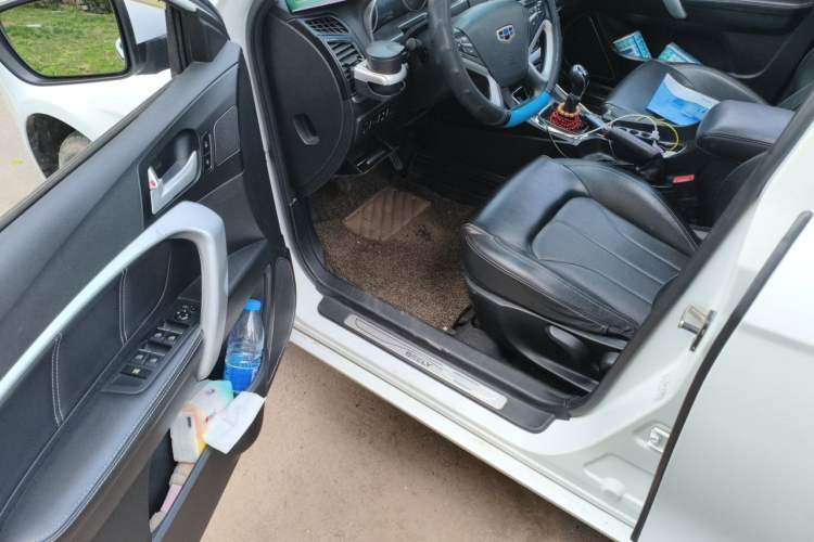 Used Geely Auto Emgrand 2016 Sedan 1.5L Manual Upward Edition Driver Seat