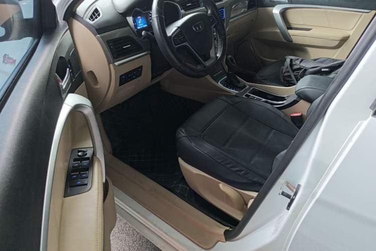 Used Geely Auto Emgrand 2016 Sedan 1.5L CVT Luxury Model Driver Seat