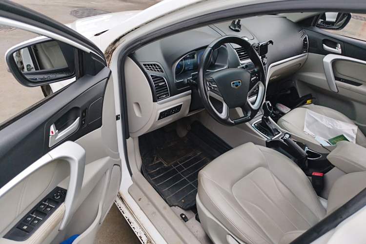 Used Geely Auto Emgrand 2016 Sedan 1.5L CVT Luxury Model Driver Seat