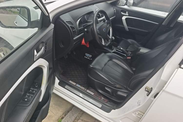 Used Geely Auto Emgrand 2016 Sedan 1.5L Manual Upward Edition Driver Seat