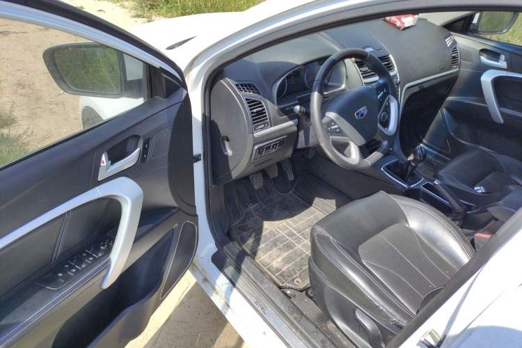 Used Geely Auto Emgrand 2016 Sedan 1.5L Manual Upward Edition Driver Seat
