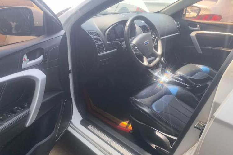 Used Geely Auto Emgrand 2016 Sedan 1.5L CVT Upward Version Driver Seat