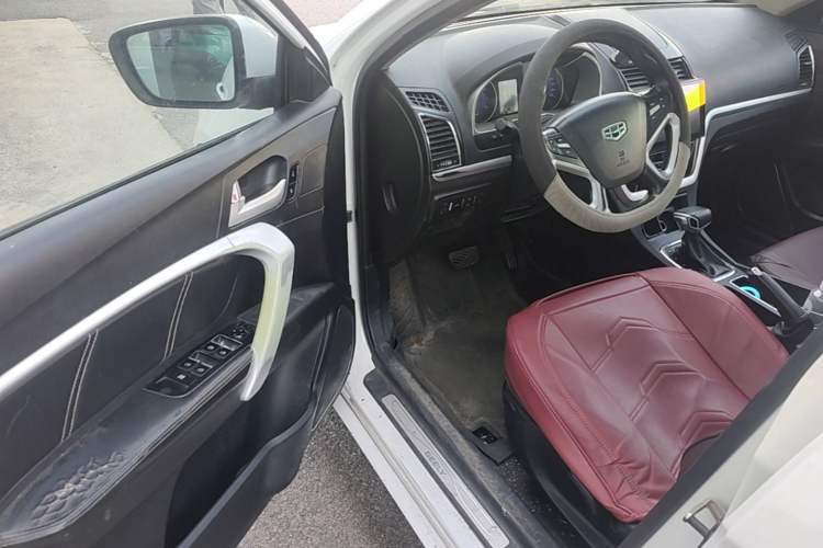 Used Geely Auto Emgrand 2016 Sedan 1.5L CVT Upward Version Driver Seat