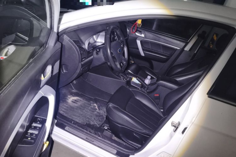 Used Geely Auto Emgrand 2016 Sedan 1.5L CVT Upward Version Driver Seat