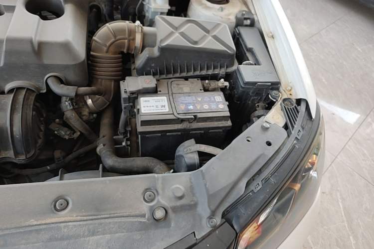 Used Geely Auto Emgrand 2016 Sedan 1.5L CVT Upward Version Engine Bay Left