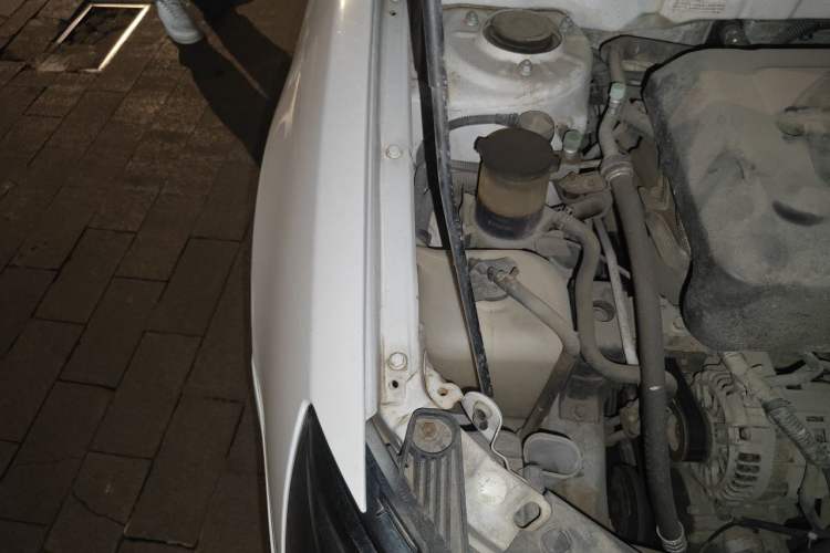 Used Geely Auto Emgrand 2016 Sedan 1.5L Manual Upward Edition Engine Bay Right
