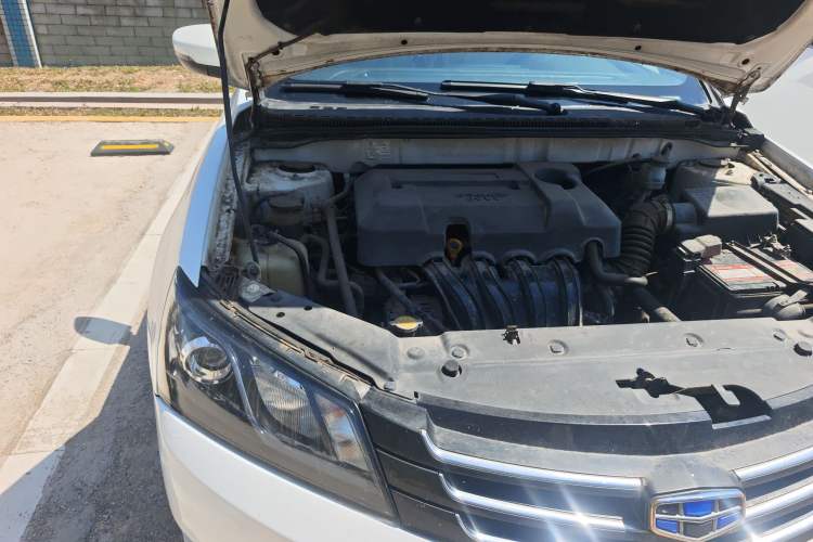 Used Geely Auto Emgrand 2016 Sedan 1.5L Manual Luxury Model Engine Bay Right