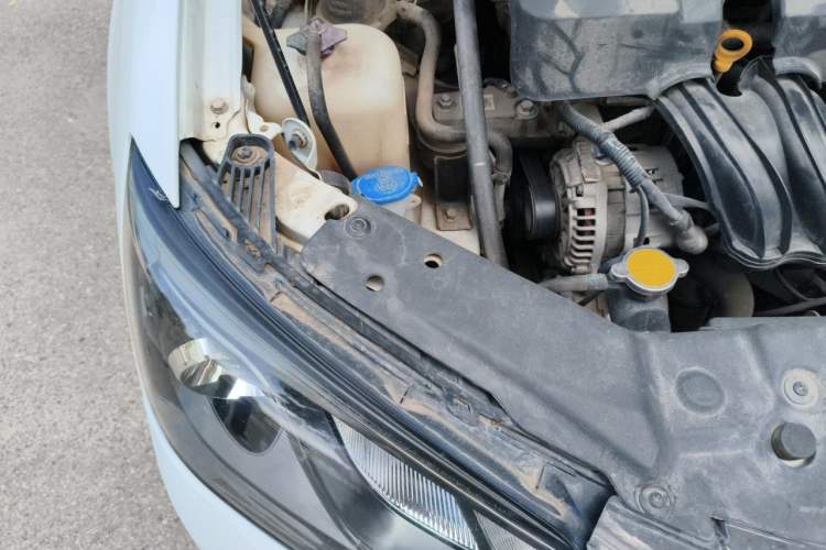 Used Geely Auto Emgrand 2016 Sedan 1.5L Manual Upward Edition Engine Bay Right