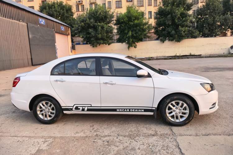 Used Geely Auto Emgrand 2016 Sedan 1.5L CVT Luxury Model Exterior 2