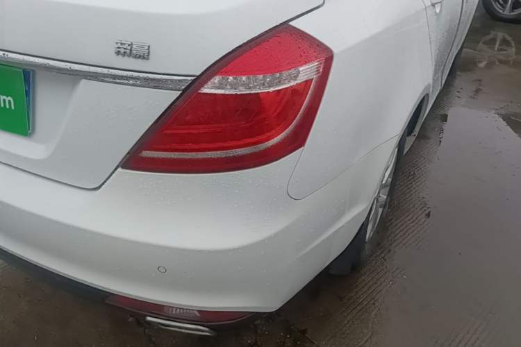 Used Geely Auto Emgrand 2016 Sedan 1.5L Manual Luxury Model Exterior 3