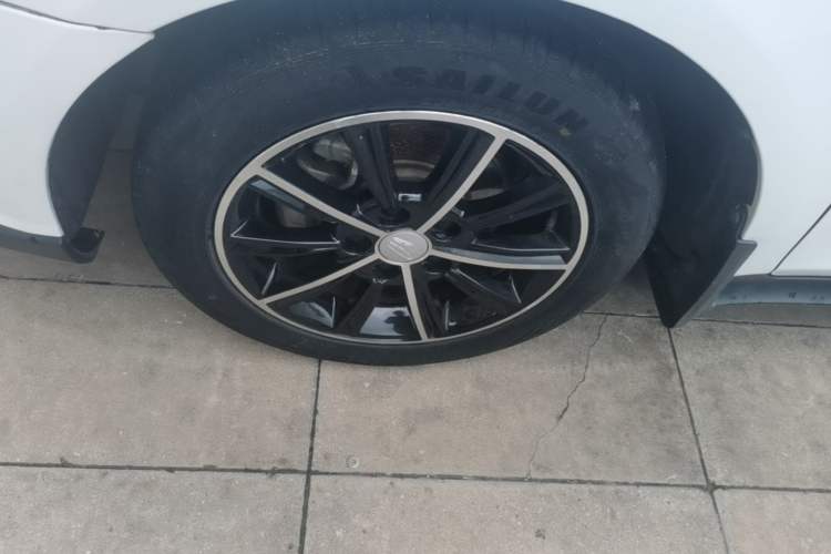 Used Geely Auto Emgrand 2016 Hatchback RS 1.5L CVT Upward Edition Exterior 4