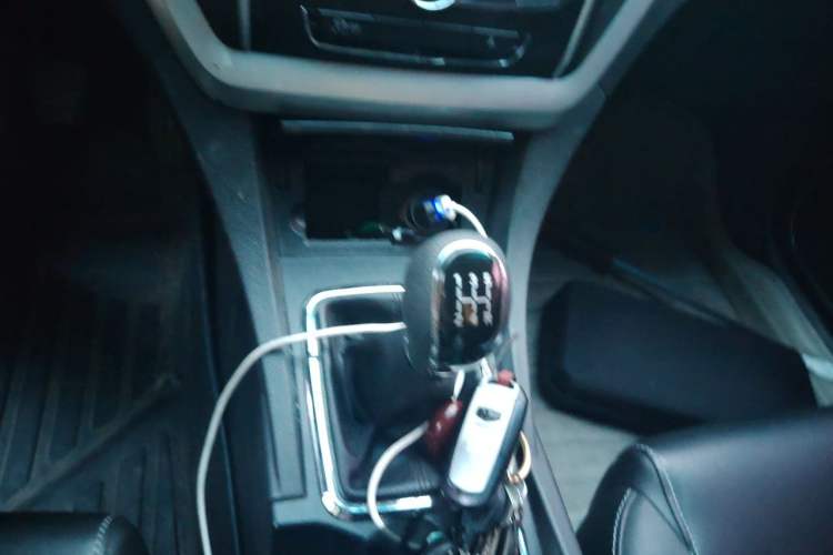 Used Geely Auto Emgrand 2016 Sedan 1.5L Manual Upward Edition Gear Lever