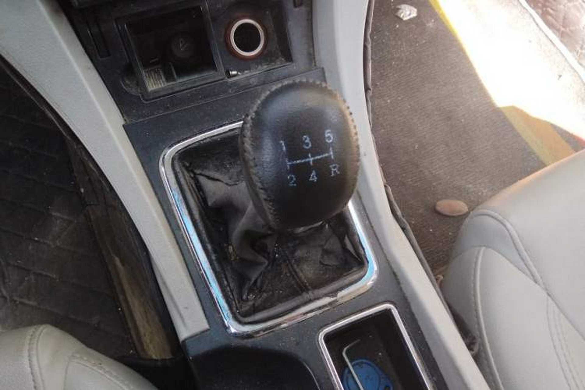 Used Geely Auto Emgrand 2016 Sedan 1.5L Manual Luxury Model Gear Lever