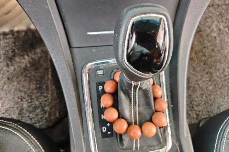 Used Geely Auto Emgrand 2016 Hatchback RS 1.5L CVT Upward Edition Gear Lever