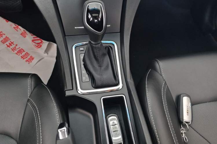 Used Geely Auto Emgrand 2016 Sedan 1.5L CVT Upward Version Gear Lever