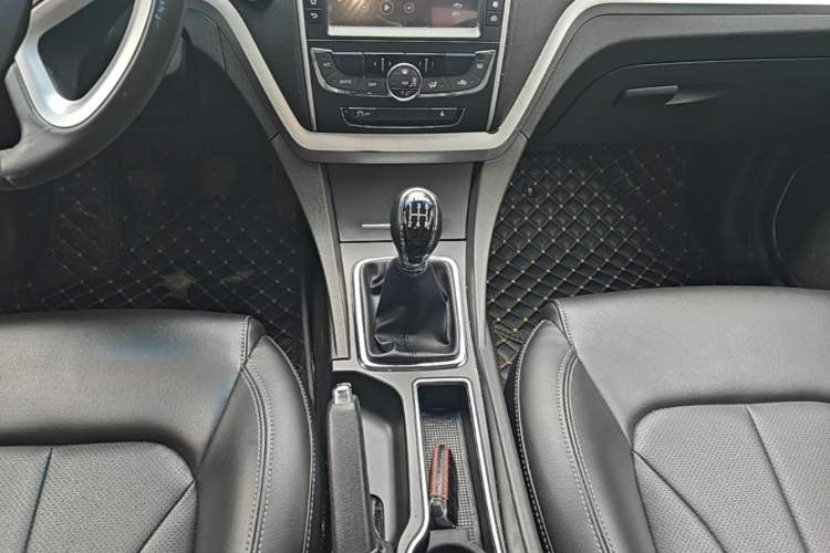 Used Geely Auto Emgrand 2016 Sedan 1.5L Manual Upward Edition Gear Lever