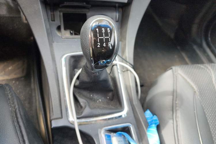 Used Geely Auto Emgrand 2016 Sedan 1.5L Manual Upward Edition Gear Lever