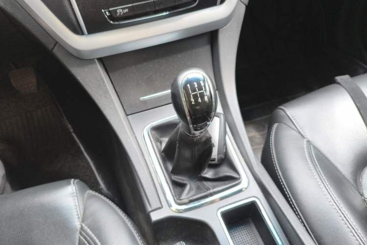 Used Geely Auto Emgrand 2016 Sedan 1.5L Manual Upward Edition Gear Lever