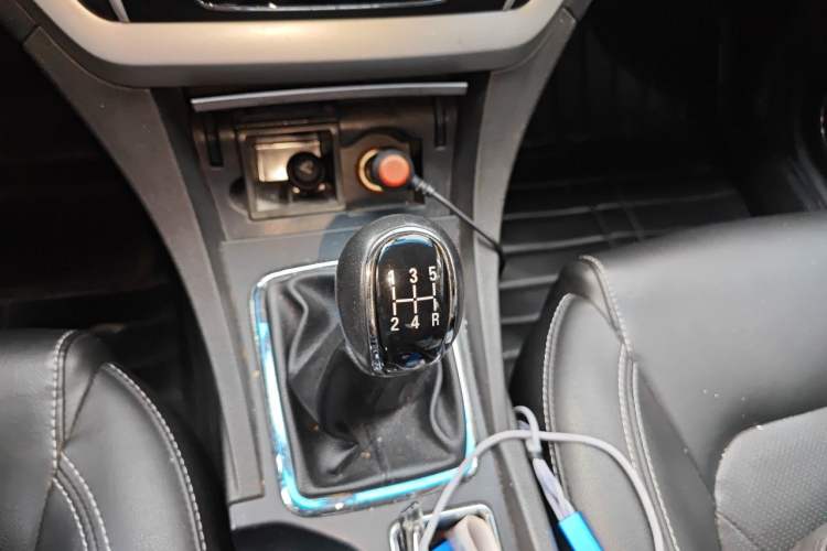 Used Geely Auto Emgrand 2016 Sedan 1.5L Manual Upward Edition Gear Lever