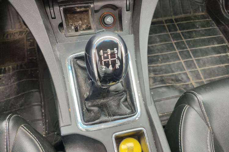 Used Geely Auto Emgrand 2016 Sedan 1.5L Manual Upward Edition Gear Lever