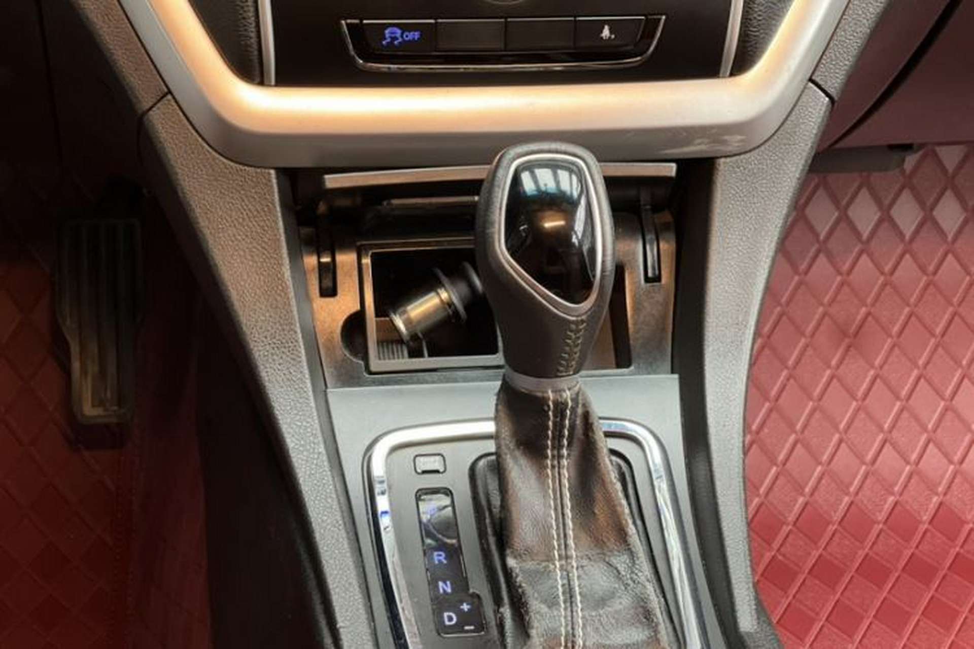 Used Geely Auto Emgrand 2016 Hatchback RS 1.5L CVT Upward Edition Gear Lever