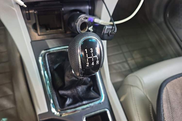 Used Geely Auto Emgrand 2016 Sedan 1.5L Manual Fashion Edition Gear Lever
