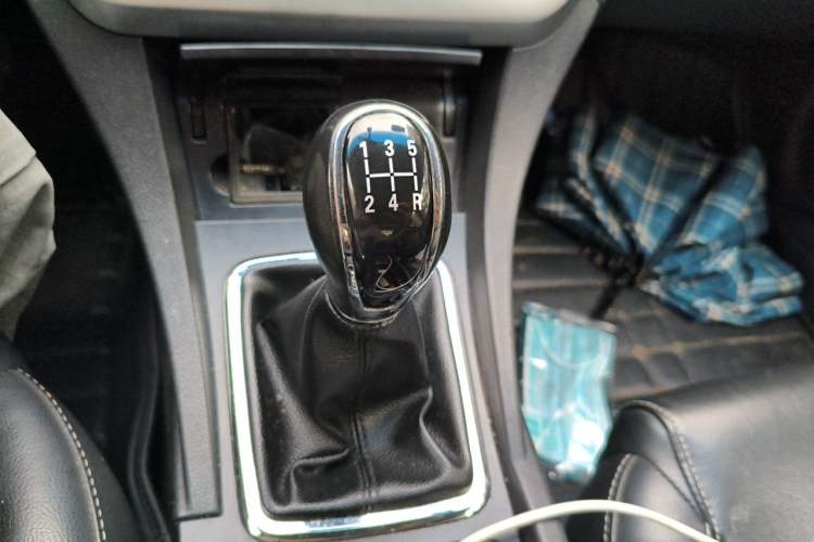 Used Geely Auto Emgrand 2016 Sedan 1.5L Manual Upward Edition Gear Lever