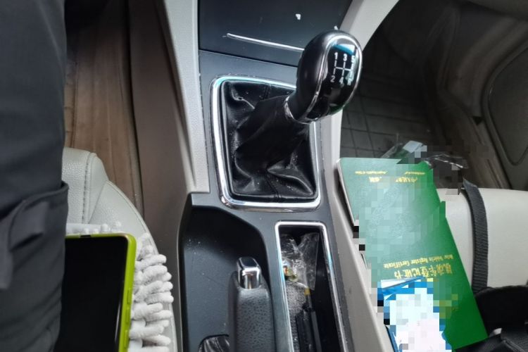 Used Geely Auto Emgrand 2016 Sedan 1.5L Manual Luxury Model Gear Lever