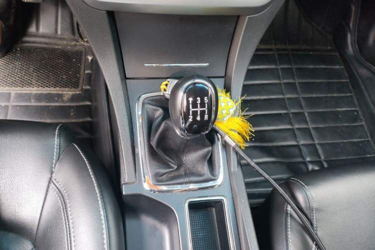 Used Geely Auto Emgrand 2016 Sedan 1.5L Manual Upward Edition Gear Lever