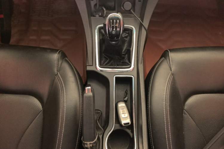 Used Geely Auto Emgrand 2016 Sedan 1.5L Manual Upward Edition Gear Lever