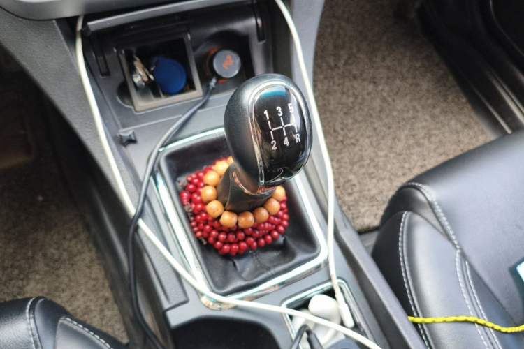 Used Geely Auto Emgrand 2016 Sedan 1.5L Manual Upward Edition Gear Lever