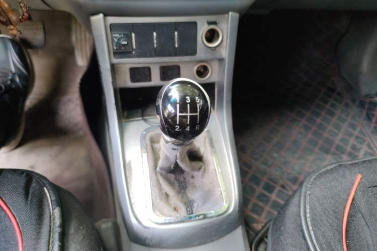 Used Geely Auto Emgrand 2016 Sedan 1.3T Manual Upward Edition Gear Lever