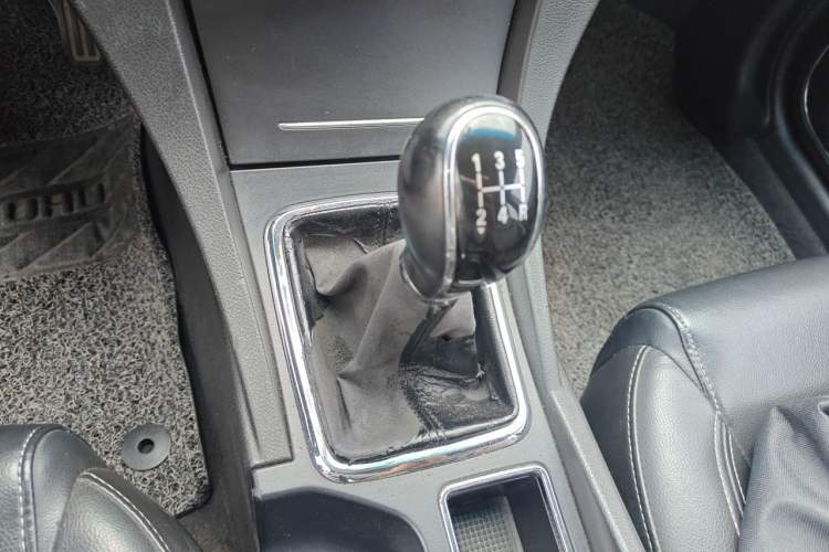 Used Geely Auto Emgrand 2016 Sedan 1.5L Manual Upward Edition Gear Lever