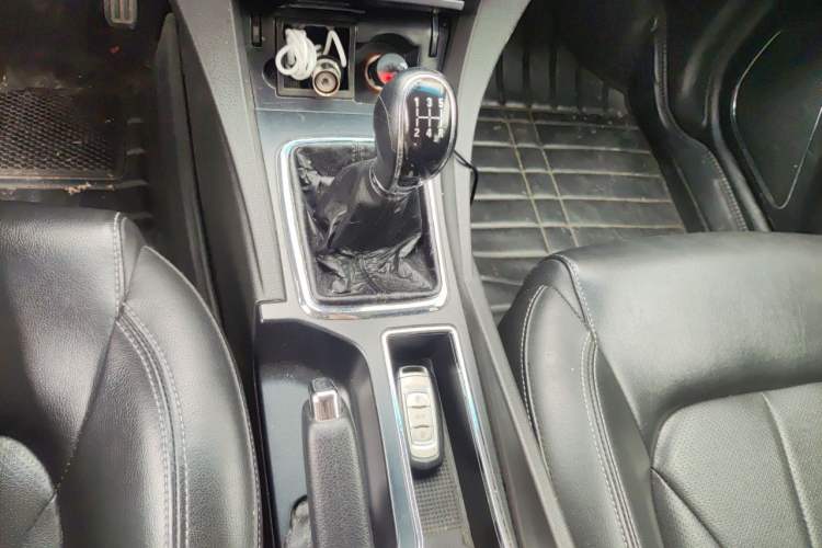 Used Geely Auto Emgrand 2016 Sedan 1.5L Manual Upward Edition Gear Lever