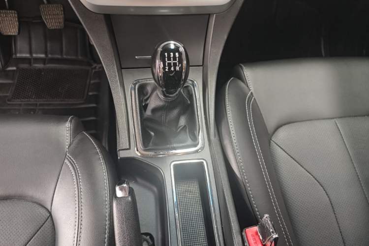 Used Geely Auto Emgrand 2016 Sedan 1.5L Manual Upward Edition Gear Lever