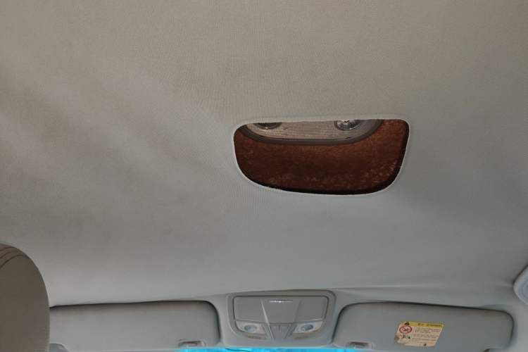 Used Geely Auto Emgrand 2016 Sedan 1.5L CVT Luxury Model Headliner