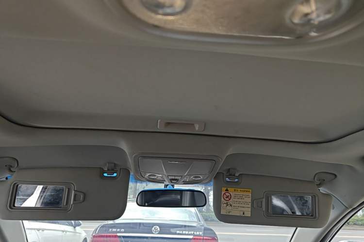 Used Geely Auto Emgrand 2016 Sedan 1.5L Manual Upward Edition Headliner