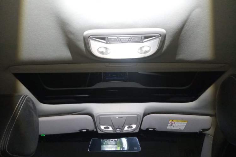 Used Geely Auto Emgrand 2016 Sedan 1.5L CVT Upward Version Headliner