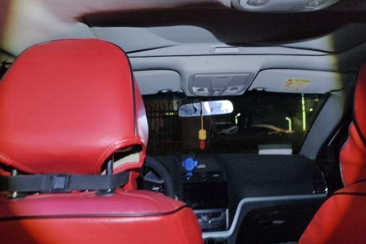 Used Geely Auto Emgrand 2016 Sedan 1.5L CVT Upward Version Headliner