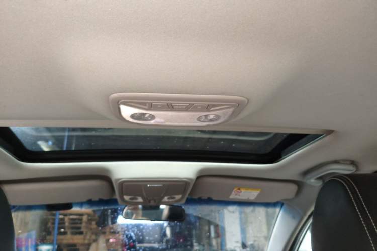 Used Geely Auto Emgrand 2016 Sedan 1.5L Manual Upward Edition Headliner