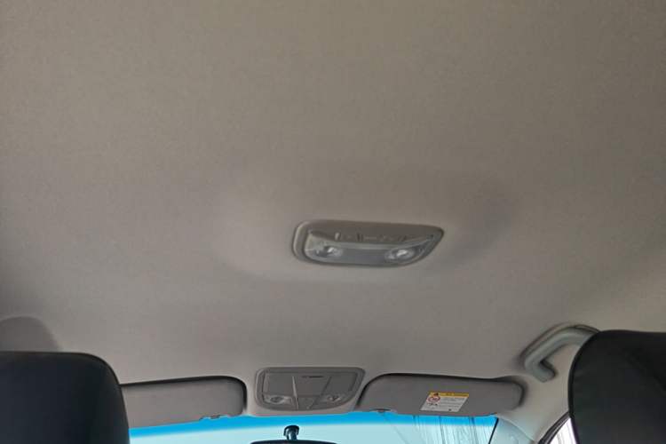 Used Geely Auto Emgrand 2016 Sedan 1.5L Manual Luxury Model Headliner