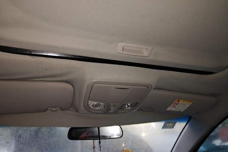 Used Geely Auto Emgrand 2016 Sedan 1.5L CVT Upward Version Headliner