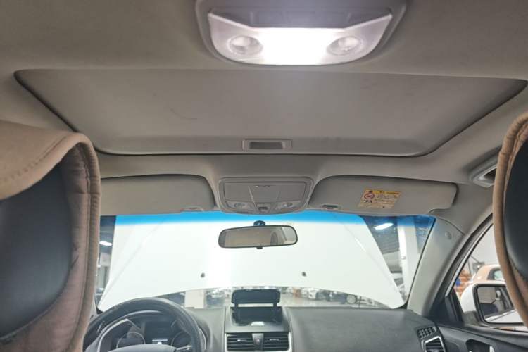 Used Geely Auto Emgrand 2016 Sedan 1.5L Manual Upward Edition Headliner