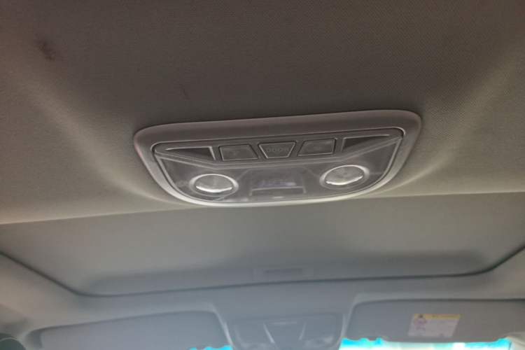 Used Geely Auto Emgrand 2016 Sedan 1.5L Manual Upward Edition Headliner