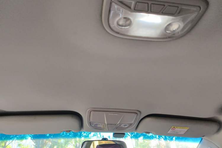 Used Geely Auto Emgrand 2016 Sedan 1.5L Manual Luxury Model Headliner
