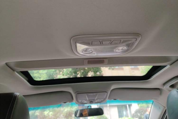 Used Geely Auto Emgrand 2016 Sedan 1.5L Manual Upward Edition Headliner